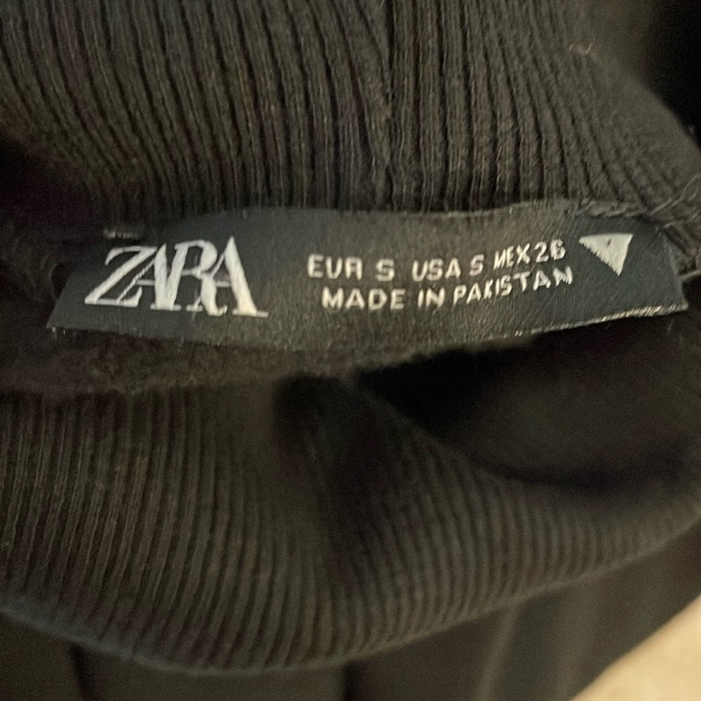 Zara Basic Turtleneck Sweatshirt - image 6